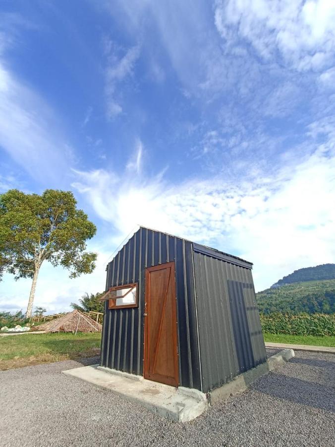 Hotel Wawowow Tomohon Exterior foto